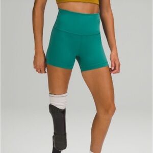 Lululemon Wunder Train 4in Short in Lagoon Teal